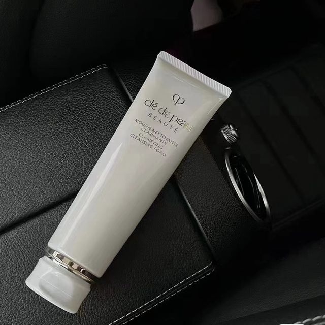 Clé de Peau Beauté肌膚之鑰精萃光采淨透潔膚皂125ml