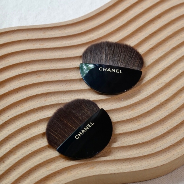 Chanel香奈兒圓形散粉刷 (寬5.3cm)