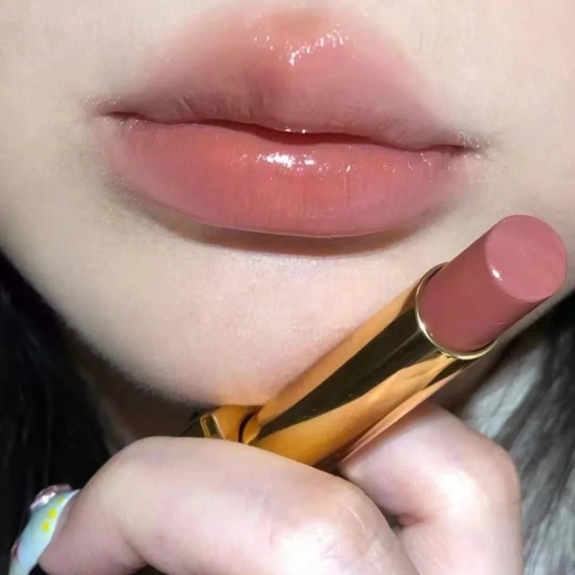 CHANEL香奈兒超炫耀精萃唇膏#812