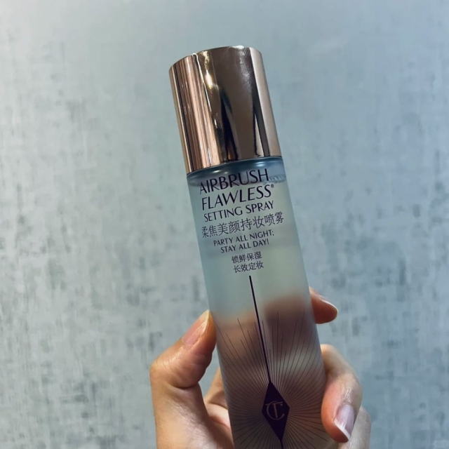 Charlotte Tilbury輕盈無瑕定妝噴霧100ml（簡中版）
