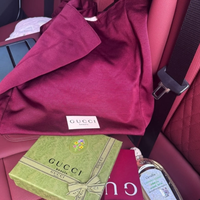 Gucci安可拉紅大帆布包