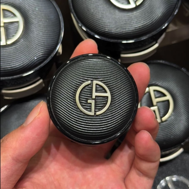 GIORGIO ARMANI亞曼尼訂製奢潤緞光氣墊粉餅5g#1