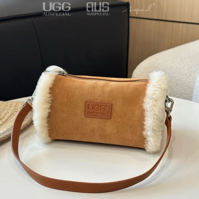 UGG AUSPECIAL羊羔毛枕頭包（棕色）