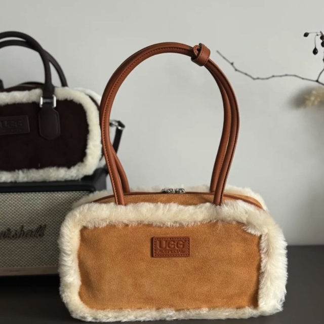 UGG AUSPECIAL羊羔毛保齡球包（棕色）