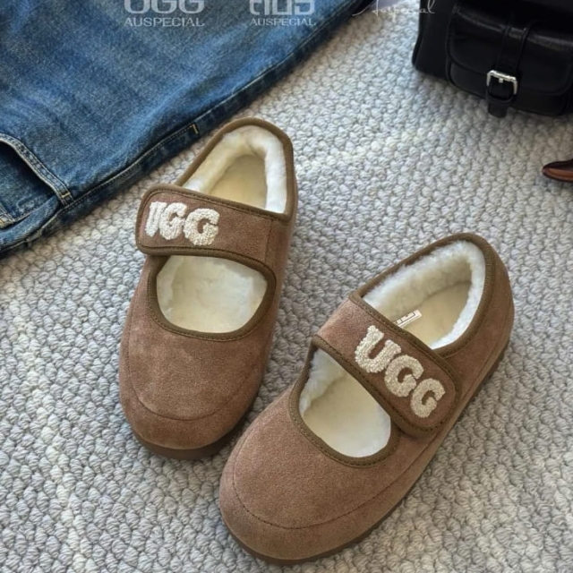 UGG AUSPECIAL瑪莉珍鞋（薄底）（栗子色）
