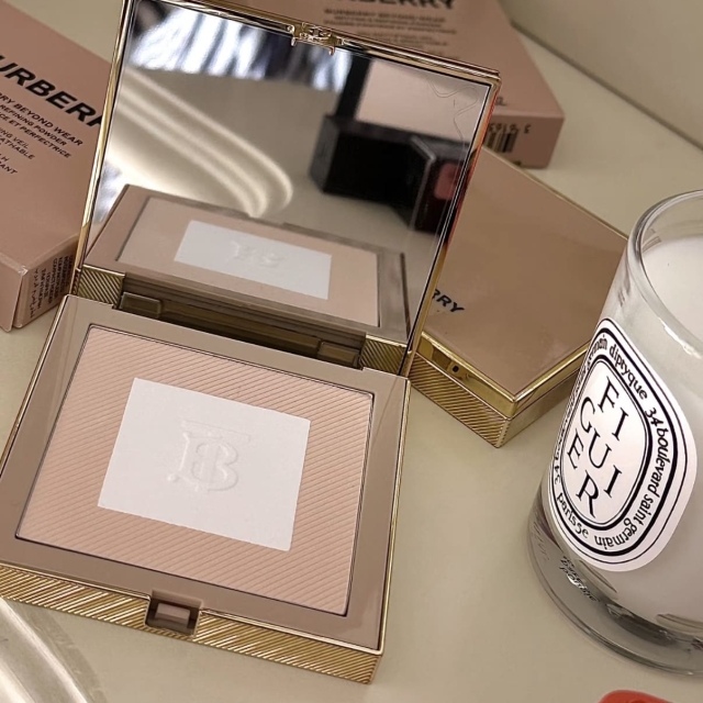 Burberry博柏利持妝柔霧粉餅11g#02