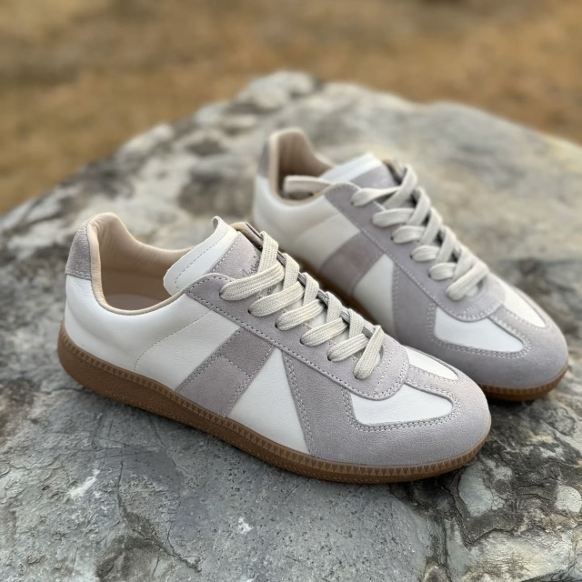 UGG AUSPECIAL真皮復古德訓鞋（AU3230）奶灰