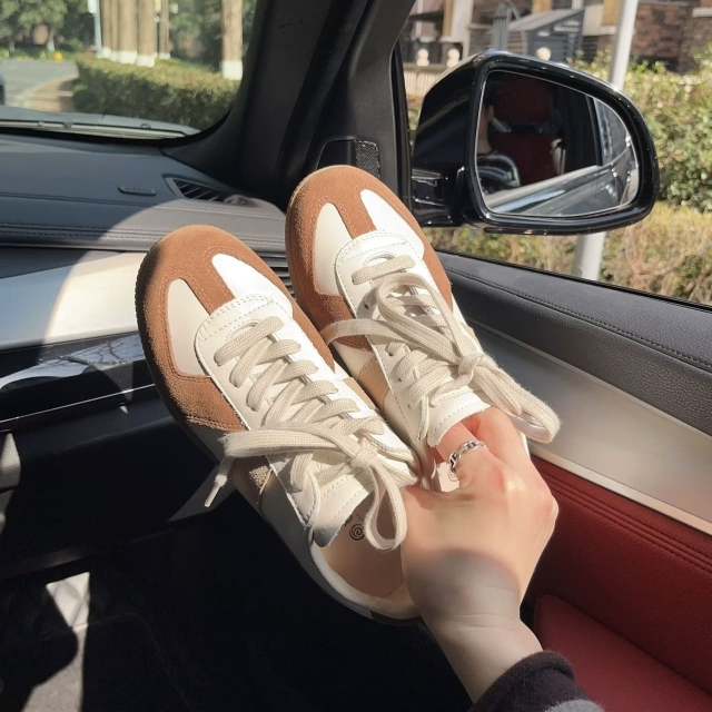 UGG AUSPECIAL真皮復古德訓鞋（AU3230）焦糖咖