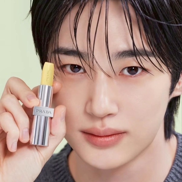 PRADA普拉達經典潤唇膏1.3g#U002妄甜香蕉
