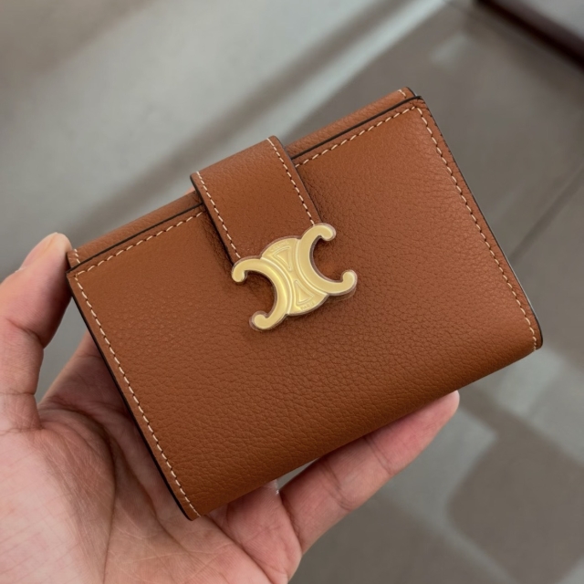 【精品】CELINE NINO細搭帶錢包-棕黃色