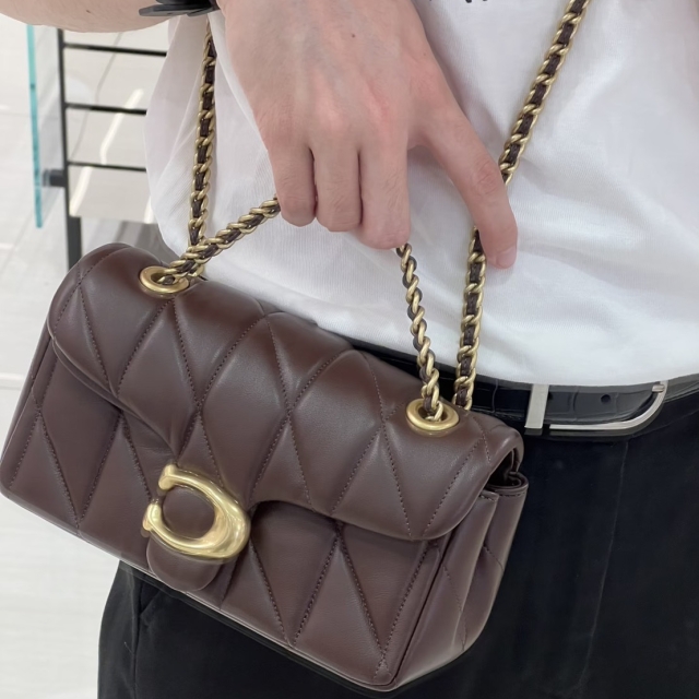 【精品】COACH TABBY 20 絎縫單肩手袋-咖色