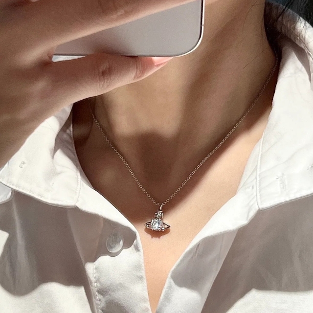 【精品】Vivienne Westwood Viv Reina 西太后 水鑽土星項鍊