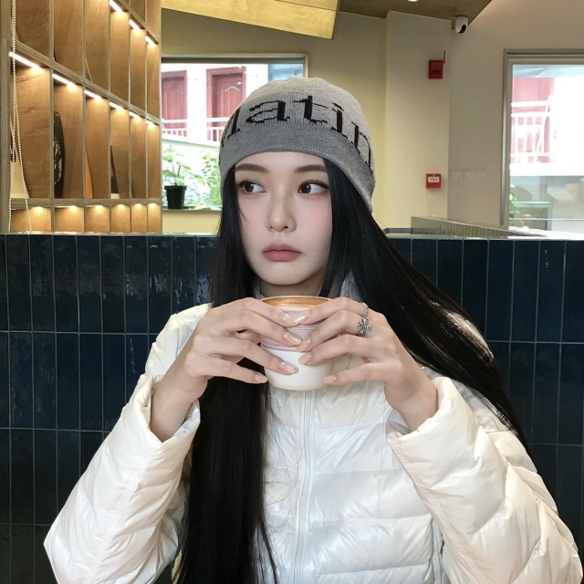 【韓國】MATIN KIM LOGO JACQUARD SHORT BEANIE 短版LOGO提花毛帽-灰色(MK2600BN006VGY)
