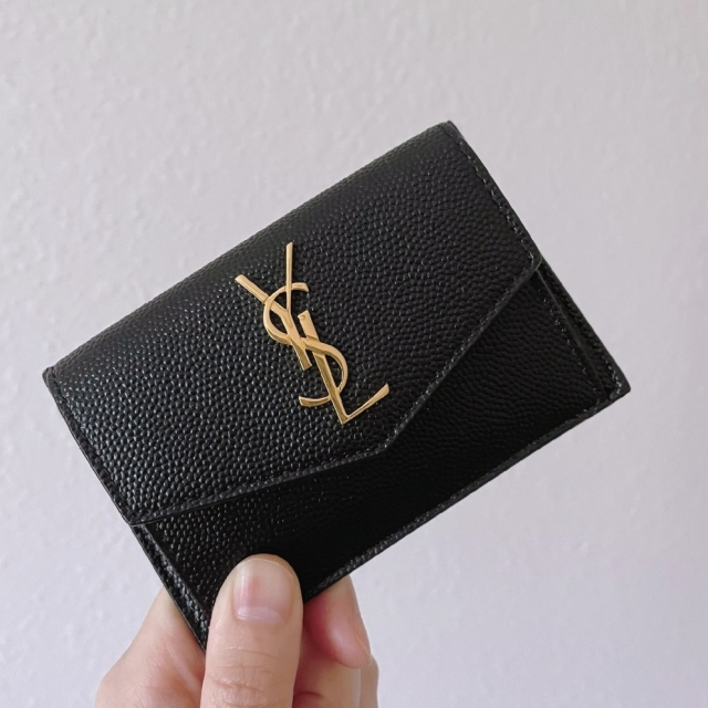 【精品】 SAINT LAURENT YSL Uptown粒面壓紋皮革翻蓋卡片套
