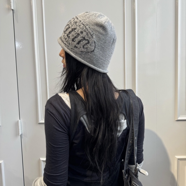 【韓國】MATIN KIM STAMP BEANIE IN IVORY 圖章LOGO針織毛帽-灰