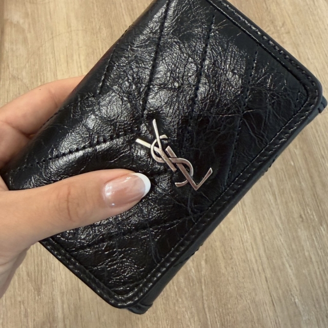 【精品】SAINT LAURENT YSL NIKI復古皮革薄款三摺錢包-黑色