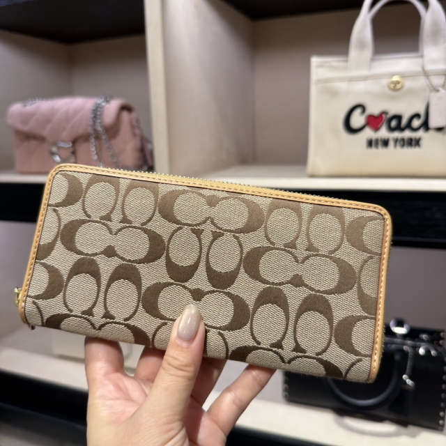 【精品】COACH ESSENTIAL 經典 SIGNATURE 提花織布纖巧型風琴褶拉鍊皮夾(CER92 B4Z38)