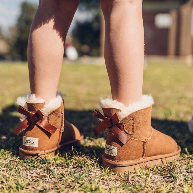 OZWEAR UGG兒童蝴蝶結防潑水雪靴（OB409）#CHESTNUT