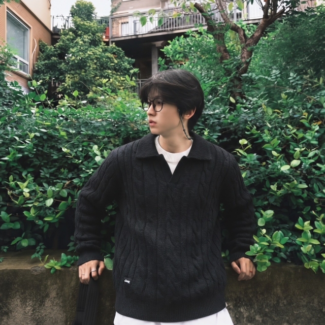 【潮流】JEEP 美式復古 假兩件翻領麻花針織毛衣-黑色(491270)